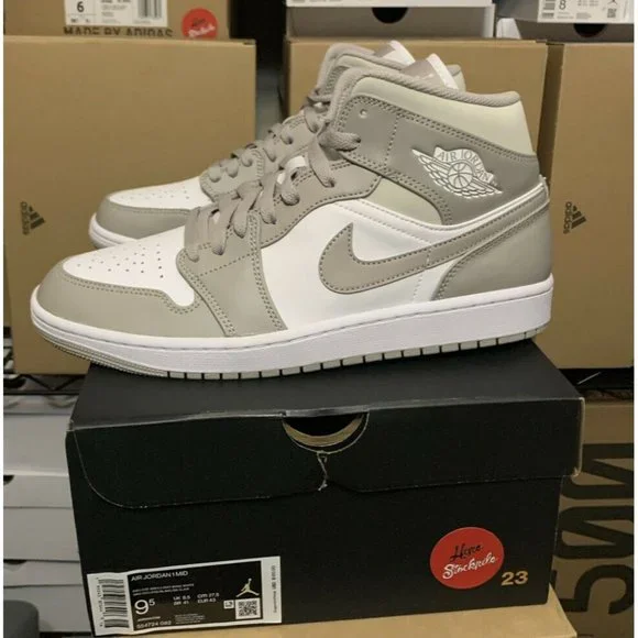 Nike Air Jordan 1 Mid Linen College Grey Light Bone White Shoes 554724-082 - Picture 4 of 6